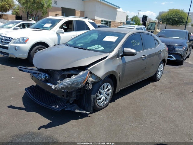 Toyota COROLLA LE 2019 5YFBURHE1KP902215 Image 2