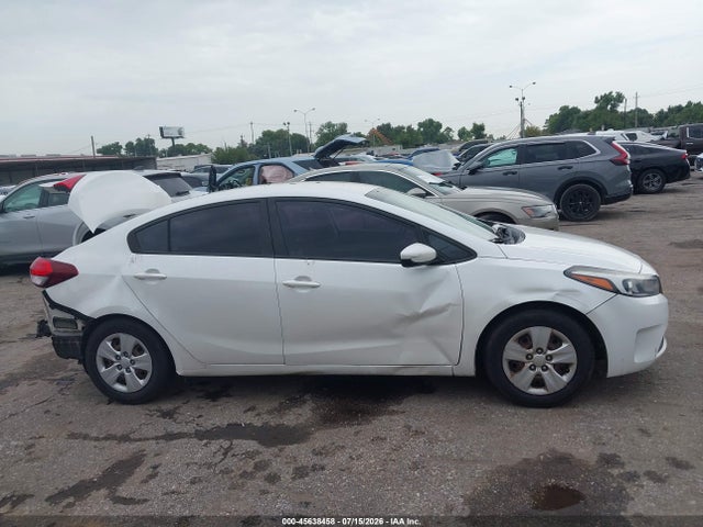 Продаж на аукціоні авто 2018 Kia Forte Lx, vin: 3KPFL4A79JE197022, номер лоту: 45638458