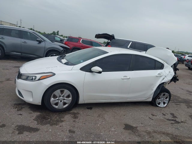 Продаж на аукціоні авто 2018 Kia Forte Lx, vin: 3KPFL4A79JE197022, номер лоту: 45638458