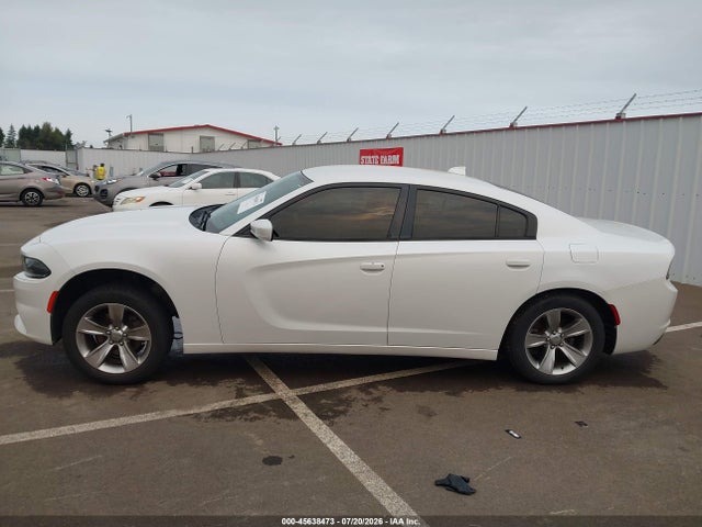 2015 Dodge Charger Sxt მანქანა იყიდება აუქციონზე, vin: 2C3CDXHG2FH843766, აუქციონის ნომერი: 45638473