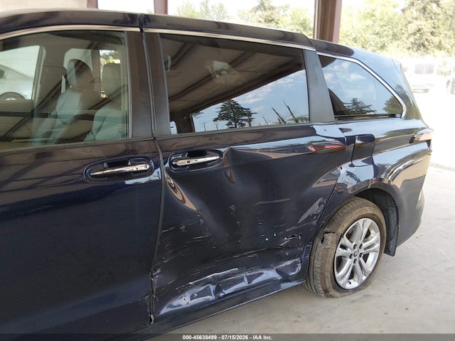 5TDXSKFC4MS006506 Toyota Sienna Xse