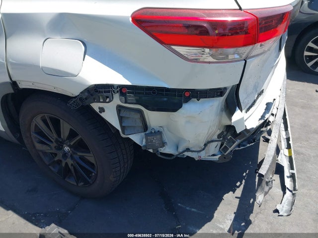 5TDKZRFH9KS326010 Toyota Highlander Se
