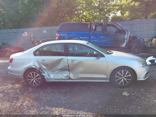 Продажа на аукционе авто 2016 Volkswagen Jetta 1.4t Se, vin: 3VWD67AJ9GM289979, номер лота: 45638519