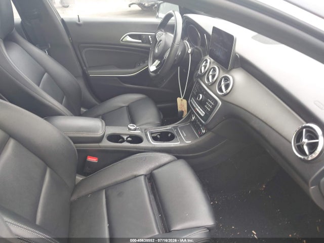 45638552 :رقم المزاد ، WDDSJ4GB8KN766610 vin ، 2019 Mercedes-benz Cla 250 4matic مزاد بيع