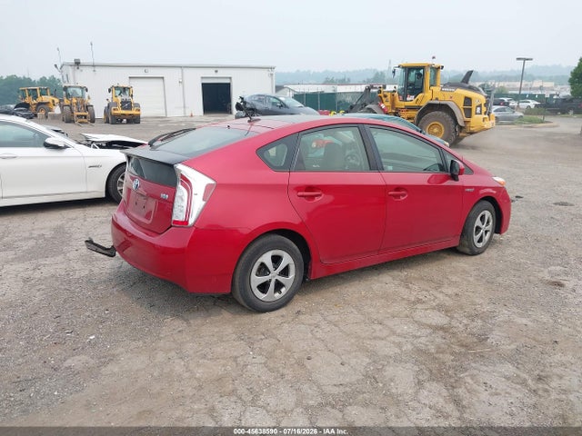 Toyota Prius Three 2015 JTDKN3DU8F1893692 Image 4