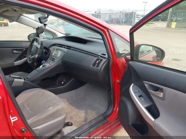 Toyota Prius Three 2015 JTDKN3DU8F1893692 Image 5