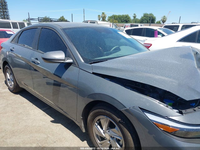 KMHLL4DG5TU099782 Hyundai ELANTRA SE