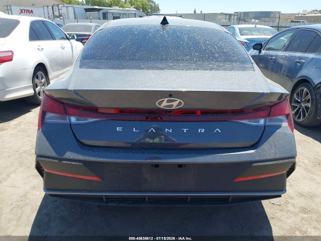KMHLL4DG5TU099782 Hyundai ELANTRA SE