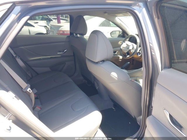 KMHLL4DG5TU099782 Hyundai ELANTRA SE