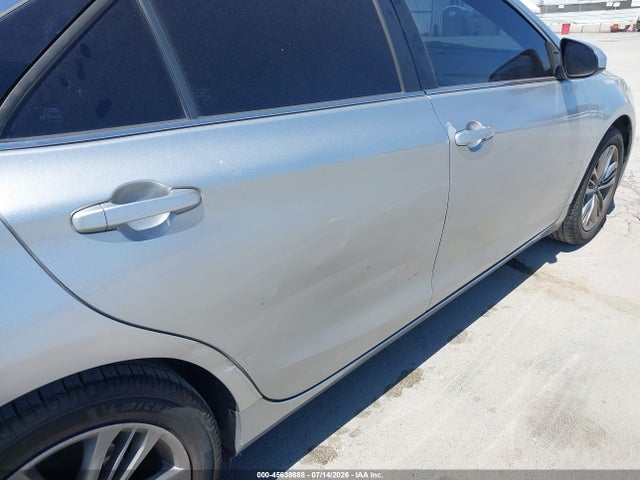 45638688 :رقم المزاد ، 4T1BF1FK7FU979714 vin ، 2015 Toyota Camry Se مزاد بيع