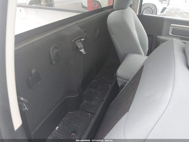3C6JR6DG8JG321499 RAM 1500 Tradesman 4x2 8&#039; Box