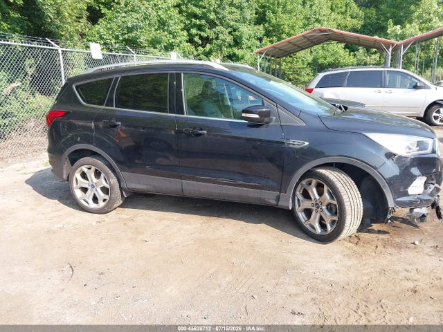 2019 Ford Escape Titanium მანქანა იყიდება აუქციონზე, vin: 1FMCU9J98KUC32713, აუქციონის ნომერი: 45638712