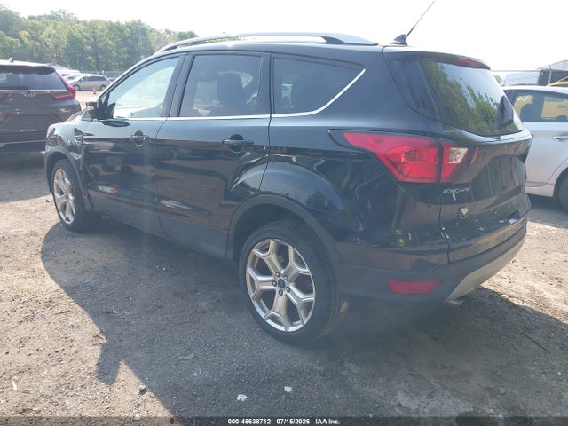 2019 Ford Escape Titanium მანქანა იყიდება აუქციონზე, vin: 1FMCU9J98KUC32713, აუქციონის ნომერი: 45638712