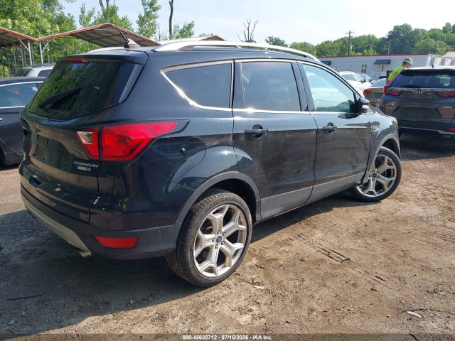 2019 Ford Escape Titanium მანქანა იყიდება აუქციონზე, vin: 1FMCU9J98KUC32713, აუქციონის ნომერი: 45638712