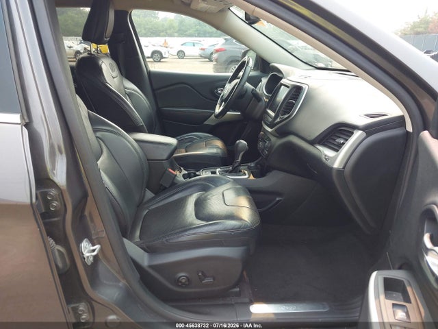 45638732 :رقم المزاد ، 1C4PJMJX0JD594243 vin ، 2018 Jeep Cherokee Overland 4x4 مزاد بيع