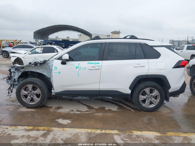 45638740 :رقم المزاد ، 2T3W1RFV2PW254250 vin ، 2023 Toyota Rav4 Xle مزاد بيع