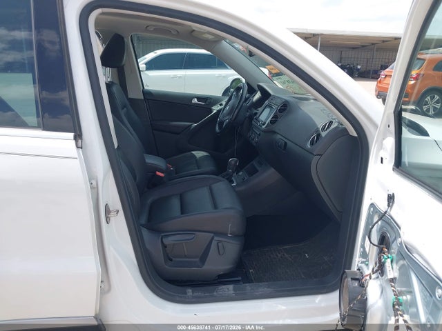 Продажа на аукционе авто 2017 Volkswagen Tiguan 2.0t Wolfsburg Edition, vin: WVGRV7AX1HW503814, номер лота: 45638741
