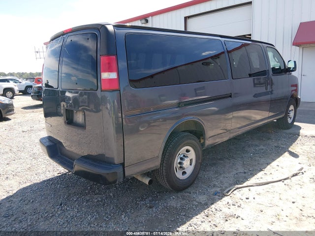 Chevrolet Express 3500 Ls 2017 1GAZGNFG8H1291558 Image 4