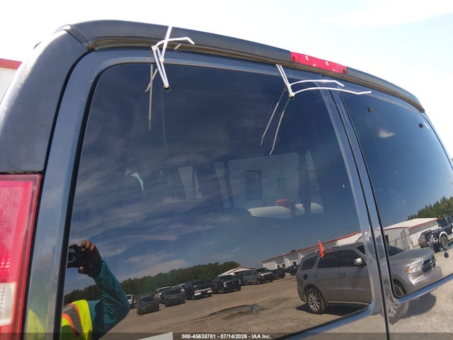 Chevrolet Express 3500 Ls 2017 1GAZGNFG8H1291558 Image 13