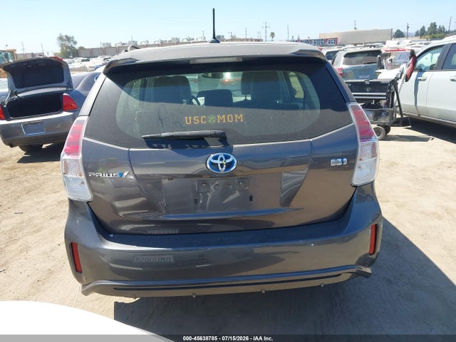 JTDZN3EU8FJ030405 Toyota Prius V Four