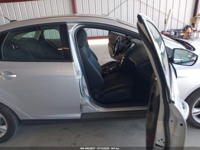 1FADP3F26EL429386 Ford FOCUS SE