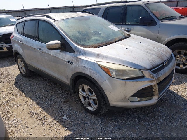 45638925 :رقم المزاد ، 1FMCU0GX2FUB42822 vin ، 2015 Ford Escape Se مزاد بيع