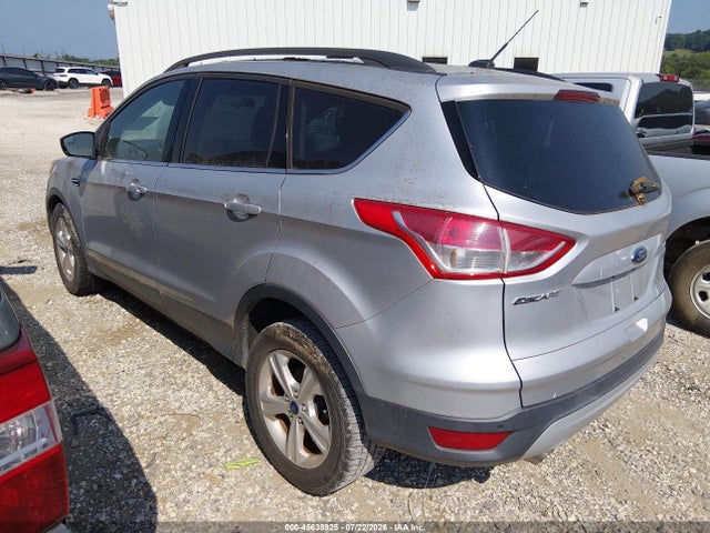 45638925 :رقم المزاد ، 1FMCU0GX2FUB42822 vin ، 2015 Ford Escape Se مزاد بيع