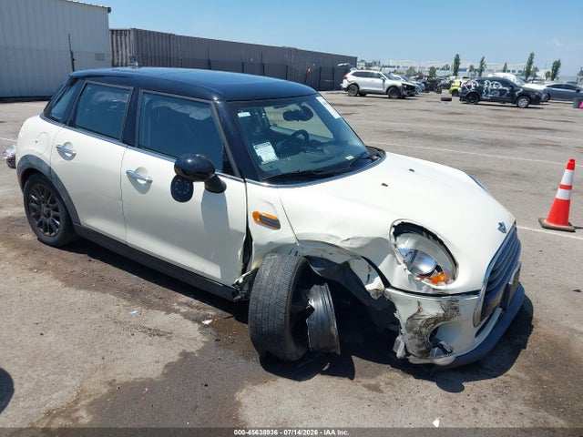 Mini Hardtop Cooper 2016 WMWXU1C54G2E17121 головне зображення