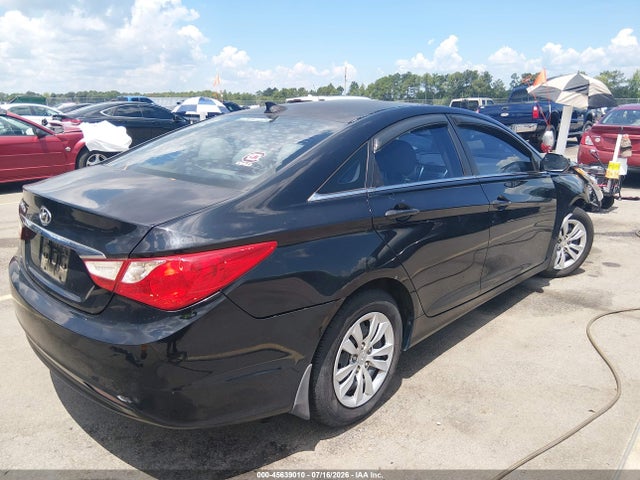 45639010 :رقم المزاد ، 5NPEB4AC1DH556603 vin ، 2013 Hyundai Sonata Gls مزاد بيع