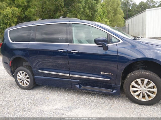 2C4RC1BG3HR633530 Chrysler Pacifica Touring-l