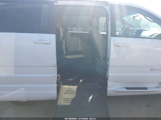 2C4RDGBG3FR686158 Dodge Grand Caravan Avp/se