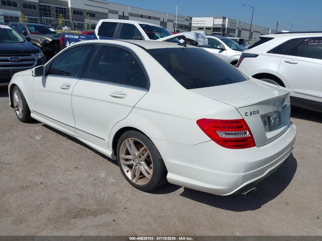 45639103 :رقم المزاد ، WDDGF8BB2CR238013 vin ، 2012 Mercedes-benz C 300 Sport 4matic مزاد بيع