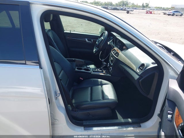 45639103 :رقم المزاد ، WDDGF8BB2CR238013 vin ، 2012 Mercedes-benz C 300 Sport 4matic مزاد بيع
