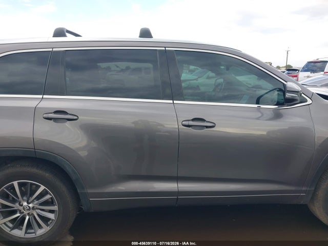 5TDKZRFH4JS547612 Toyota Highlander Xle