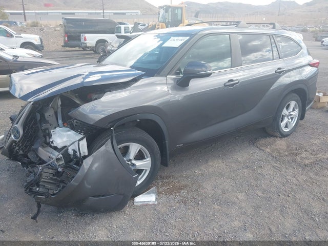 Toyota Highlander Hybrid Le 2023 5TDBBRCH8PS130317 Image 2