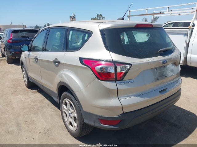 Ford ESCAPE S 2018 1FMCU0F76JUA91903 Image 3