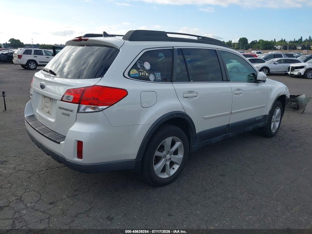 Subaru Outback 2.5i Premium 2014 4S4BRBDCXE3239815 Image 4