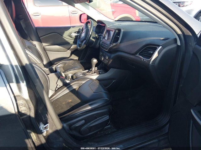 2019 Jeep Cherokee Latitude Plus Fwd მანქანა იყიდება აუქციონზე, vin: 1C4PJLLB0KD205744, აუქციონის ნომერი: 45639301