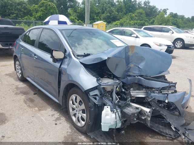 45639349 :رقم المزاد ، 5YFEPMAE7NP305818 vin ، 2022 Toyota Corolla Le مزاد بيع