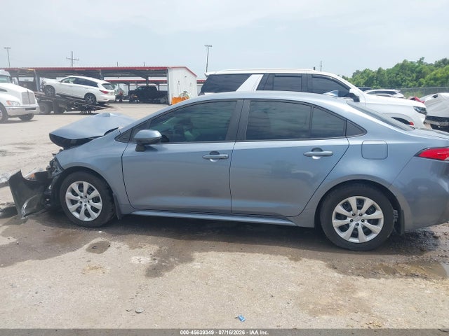 45639349 :رقم المزاد ، 5YFEPMAE7NP305818 vin ، 2022 Toyota Corolla Le مزاد بيع