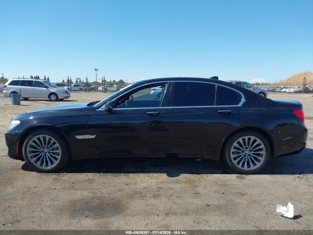 2012 Bmw 740i მანქანა იყიდება აუქციონზე, vin: WBAKA4C56CC613289, აუქციონის ნომერი: 45639397