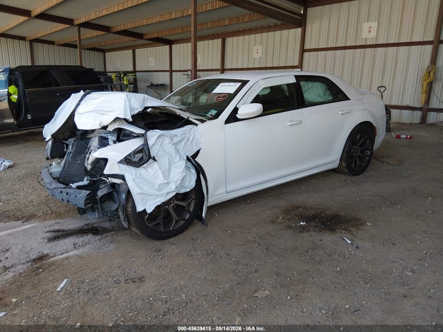 2C3CCABGXHH580082 Chrysler 300 300s Alloy Edition