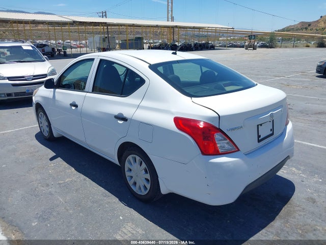 45639440 :رقم المزاد ، 3N1CN7AP8FL864540 vin ، 2015 Nissan Versa 1.6 S مزاد بيع