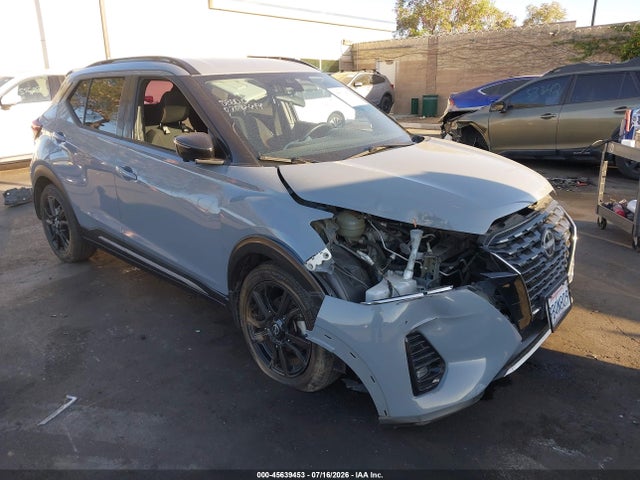 2022 Nissan Kicks Sr Xtronic Cvt მანქანა იყიდება აუქციონზე, vin: 3N1CP5DV7NL514758, აუქციონის ნომერი: 45639453