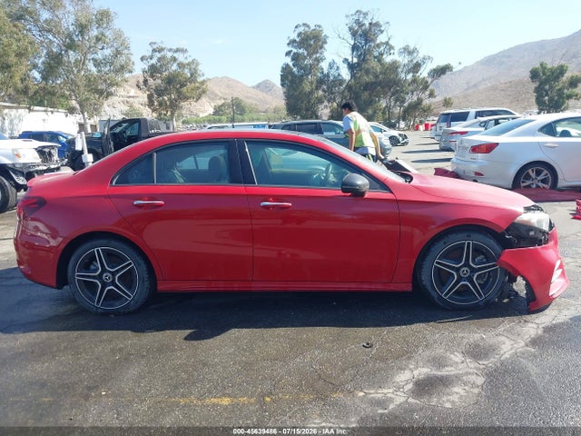W1K3G4EB0LW045411 Mercedes-Benz A 220