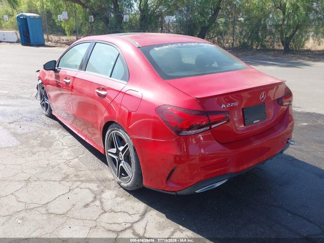W1K3G4EB0LW045411 Mercedes-Benz A 220