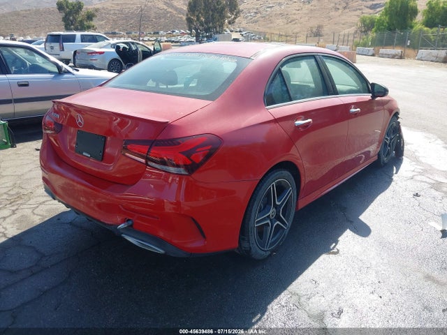 W1K3G4EB0LW045411 Mercedes-Benz A 220