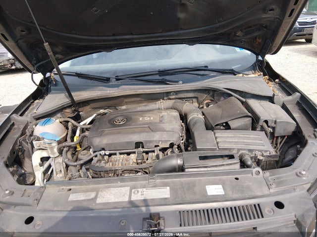 2014 Volkswagen Passat 1.8t Se მანქანა იყიდება აუქციონზე, vin: 1VWBT7A32EC047017, აუქციონის ნომერი: 45639572