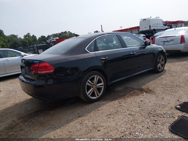 2014 Volkswagen Passat 1.8t Se მანქანა იყიდება აუქციონზე, vin: 1VWBT7A32EC047017, აუქციონის ნომერი: 45639572
