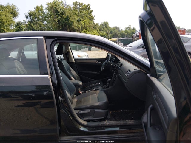 2014 Volkswagen Passat 1.8t Se მანქანა იყიდება აუქციონზე, vin: 1VWBT7A32EC047017, აუქციონის ნომერი: 45639572